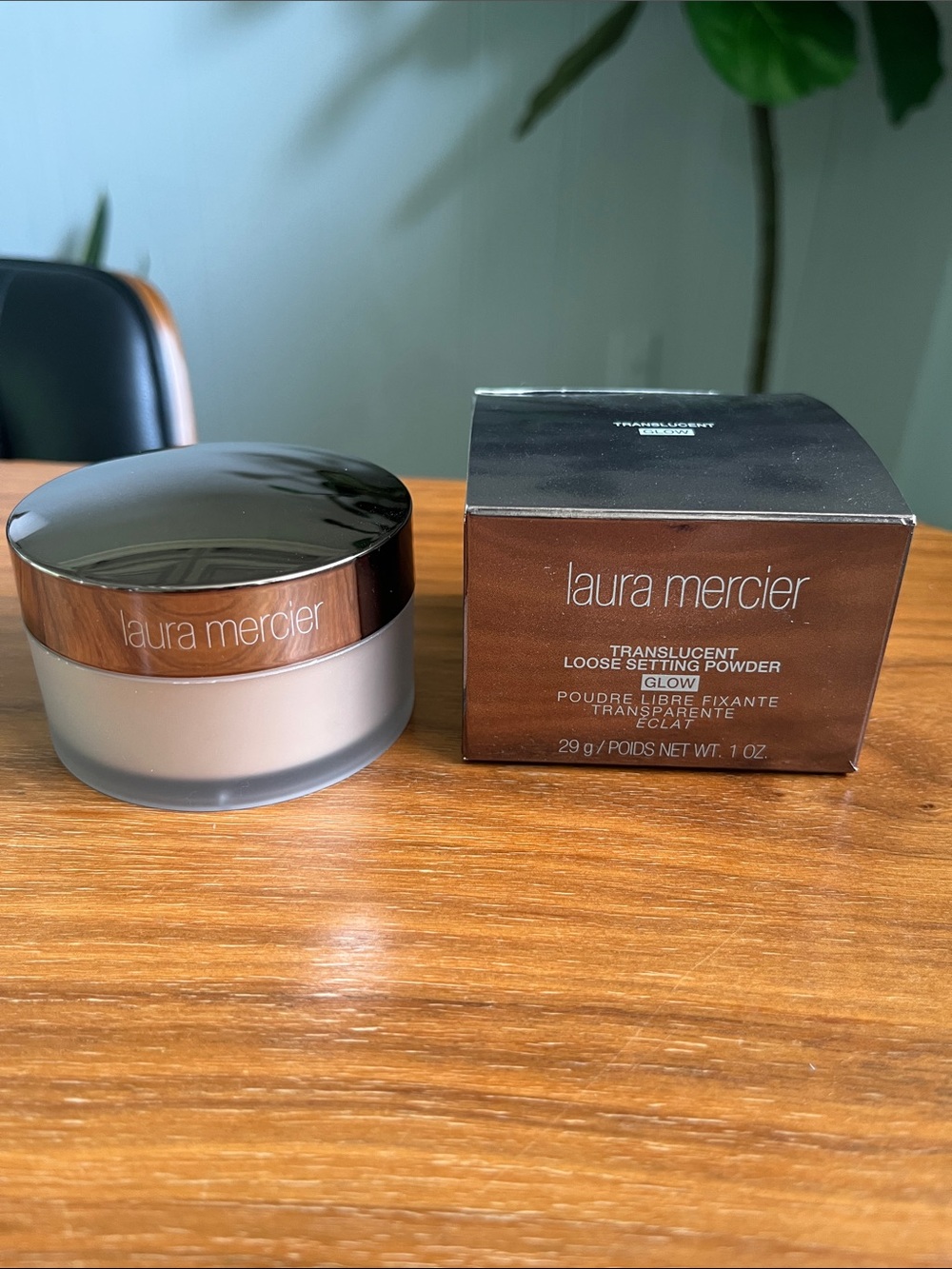 Laura Mercier Translucent Glow Setting Powder